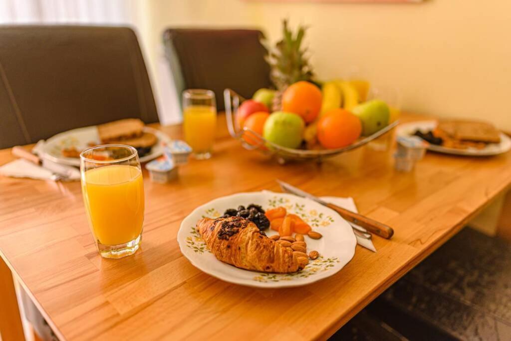 Cute And Cozy Studio With Cathedral View-Excellent Location Sarajevo Luaran gambar