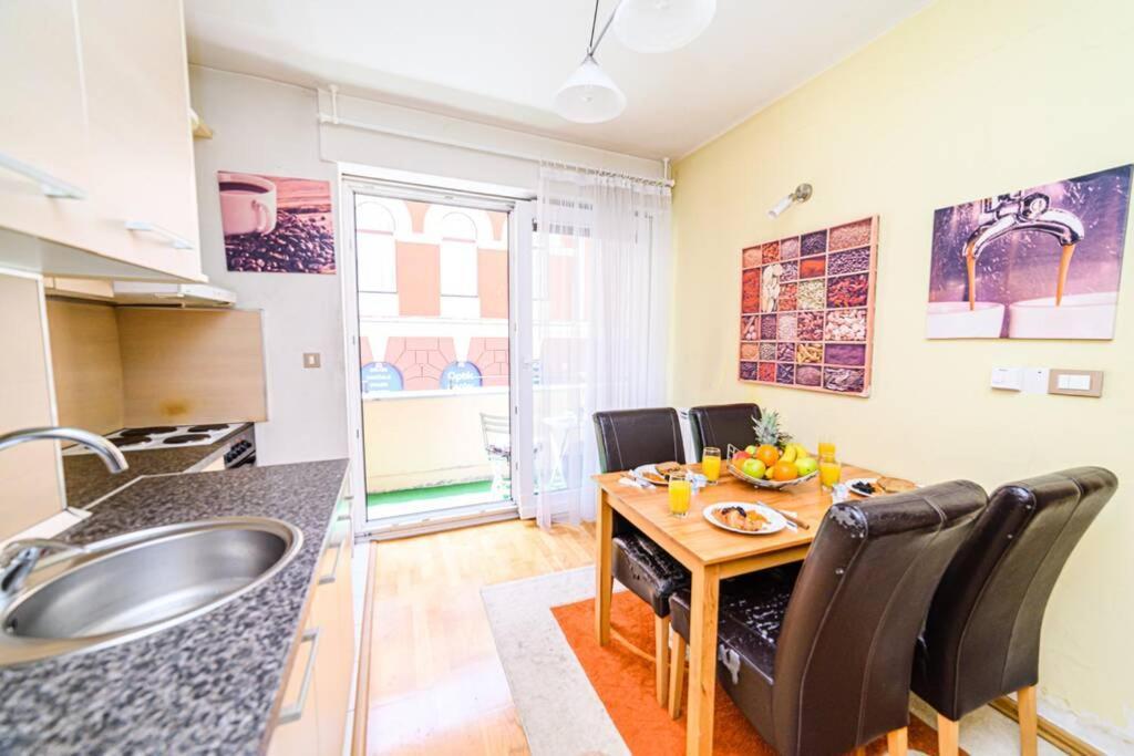 Cute And Cozy Studio With Cathedral View-Excellent Location Sarajevo Luaran gambar