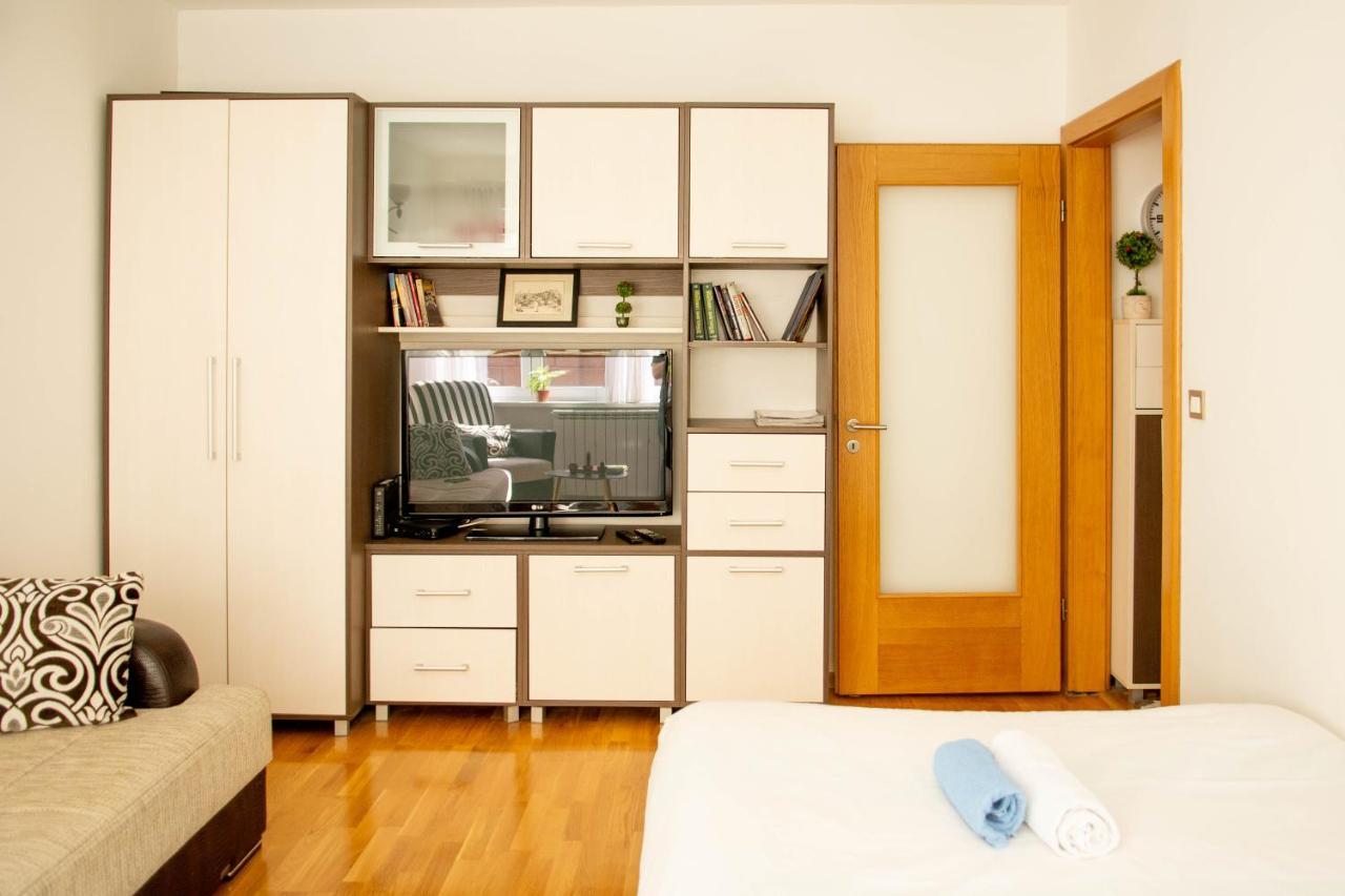 Cute And Cozy Studio With Cathedral View-Excellent Location Sarajevo Luaran gambar